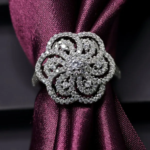 RINGS_>_LADIES_RINGS