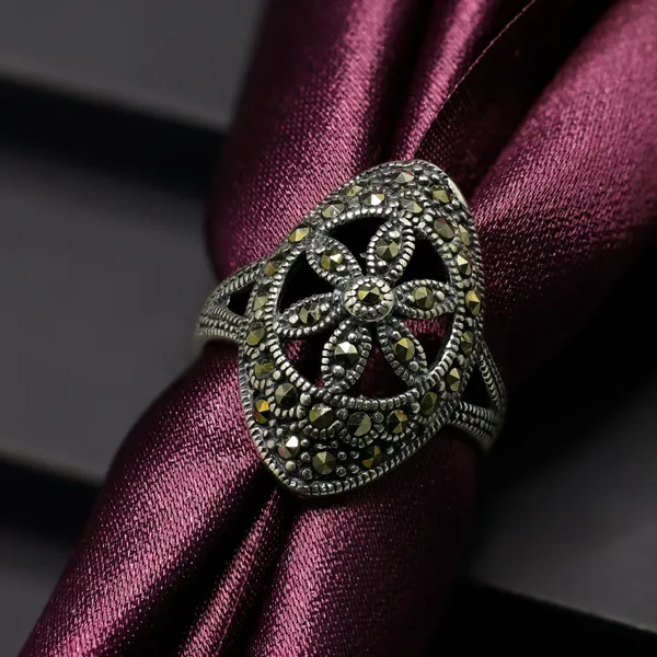 RINGS_>_LADIES_RINGS