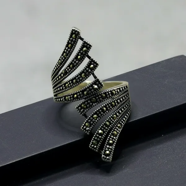 RINGS_>_LADIES_RINGS