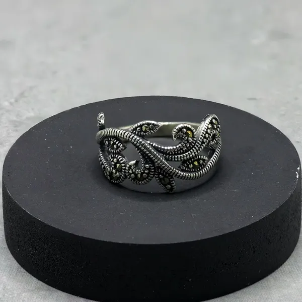 RINGS_>_LADIES_RINGS
