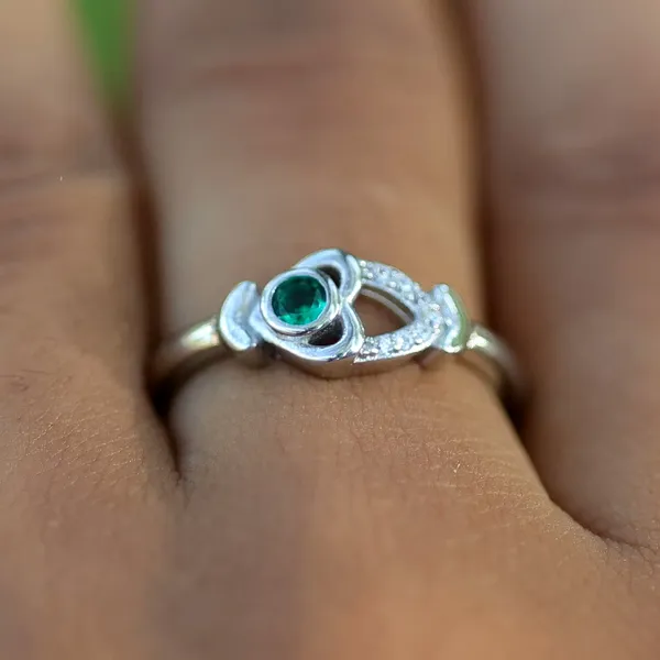 Green_Silver_Elegant_Rings_For_Women