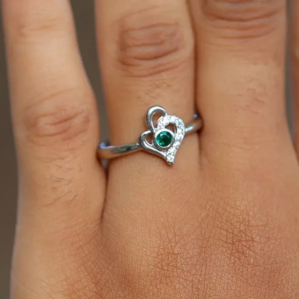 Green_Silver_Elegant_Rings_For_Women