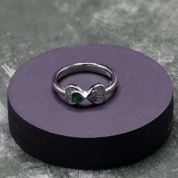 Green_Silver_Elegant_Rings_For_Women