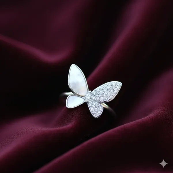 Whispering_Wings:_Graceful_Silver_Butterfly_Ring_For_Women