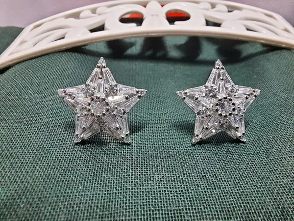 EAR_RINGS_>_EAR_RINGS_TOPS