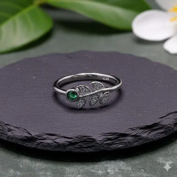 Green_Silver_Elegant_Rings_For_Women