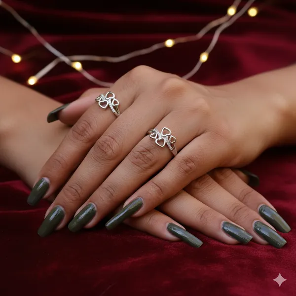 White_Silver_Elegant_Rings_For_Women