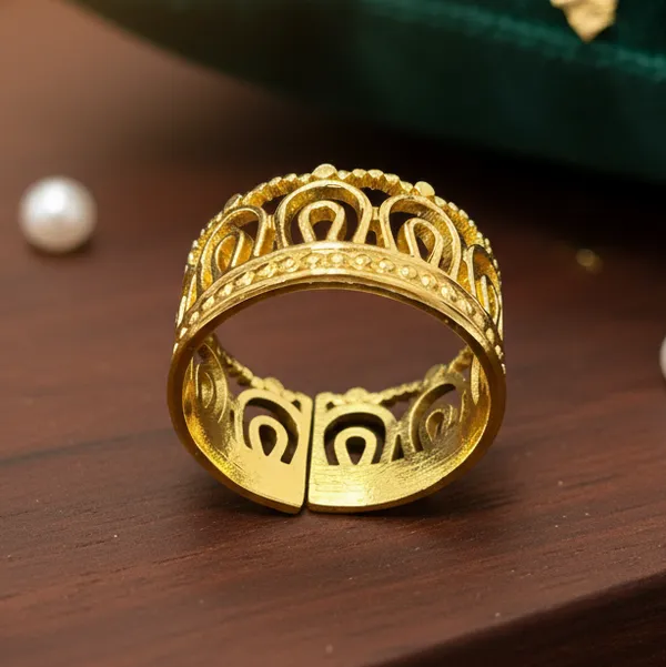Golden_Premium_Regal_Crown_Ring