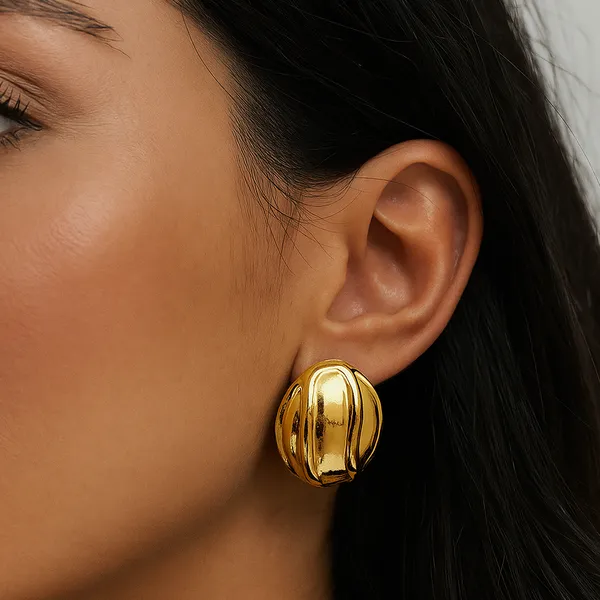 Golden_Elegant_Round_Wave_Design_Stud_Earrings