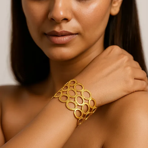Anti-Tarnish_Open_Circle_Cuff_Bracelet_Gold_Finish