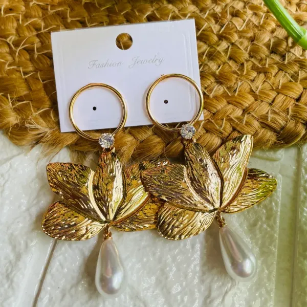 Golden_Lotus_Pearl_Drop_Earrings