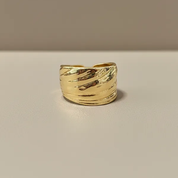 Golden_Textured_Adjustable_Band_Ring