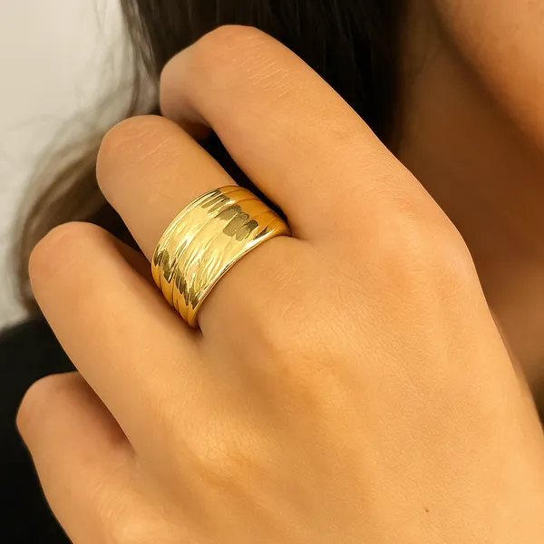 Golden_Textured_Adjustable_Band_Ring