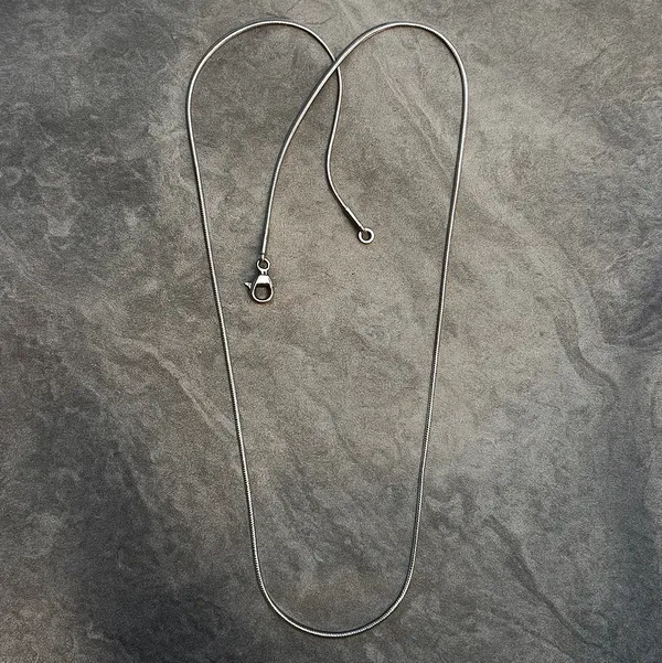 Anti-Tarnish_Silver_Finish_Minimal_Chain