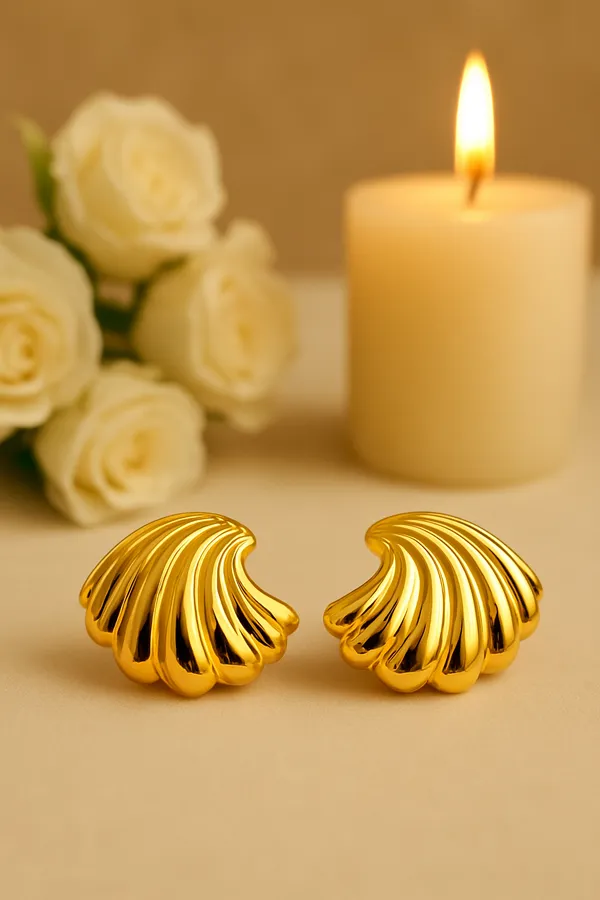 Anti-Tarnish_Sculpted_Shell_Stud_Earrings_Gold