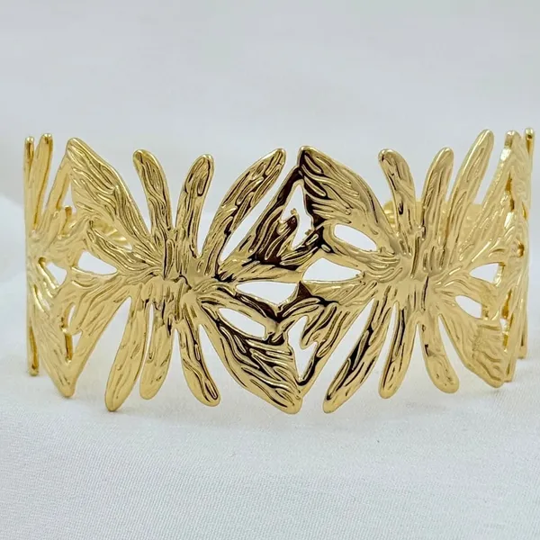 Golden_Anti-Tarnish_Leaf_Open_Cuff_Bracelet