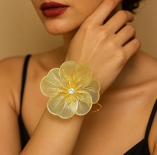 Anti-Tarnish_Blooming_Petal_Big_Triple_Flower_Bracelet_Gold_Finish