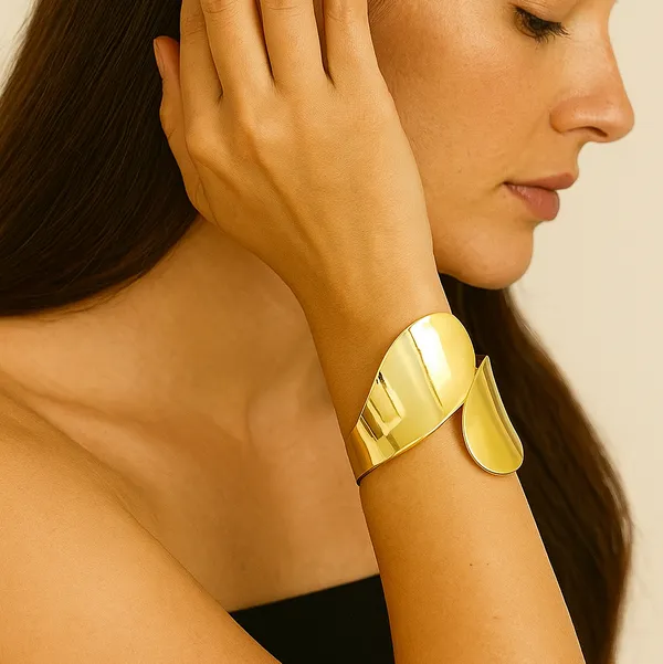 Anti-Tarnish_Dual_Oval_Gold_Bracelet_Polished_Finish