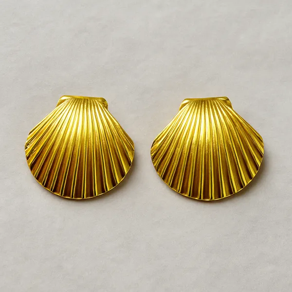 Golden_Seashell_Statement_Earrings