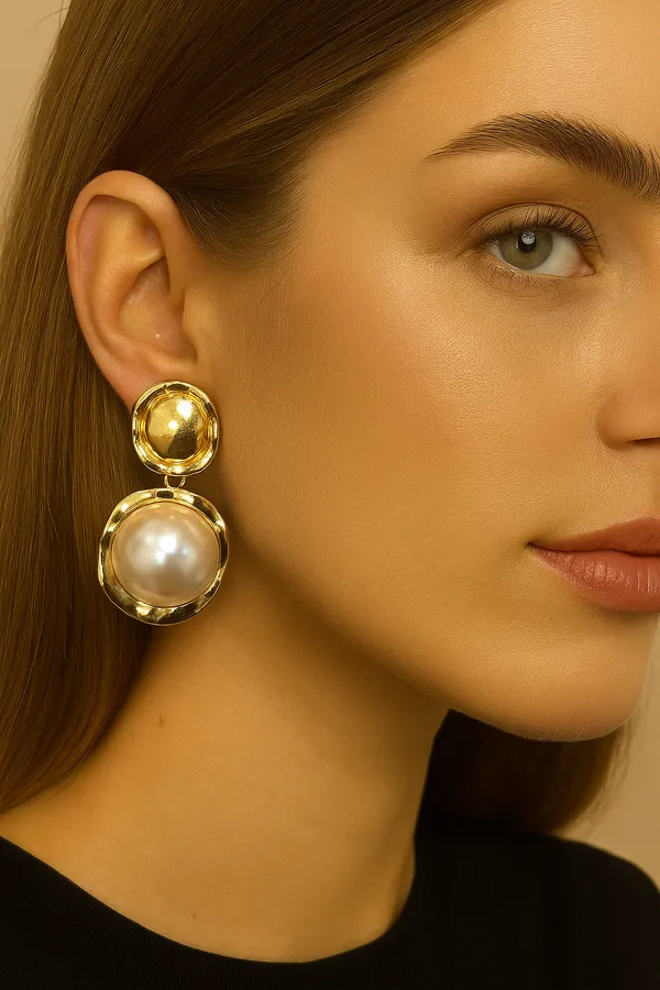 Anti-Tarnish_Pearl_Glow_Statement_Earrings