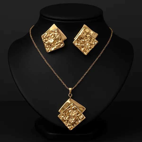 Golden_Textured_Square_Statement_Necklace