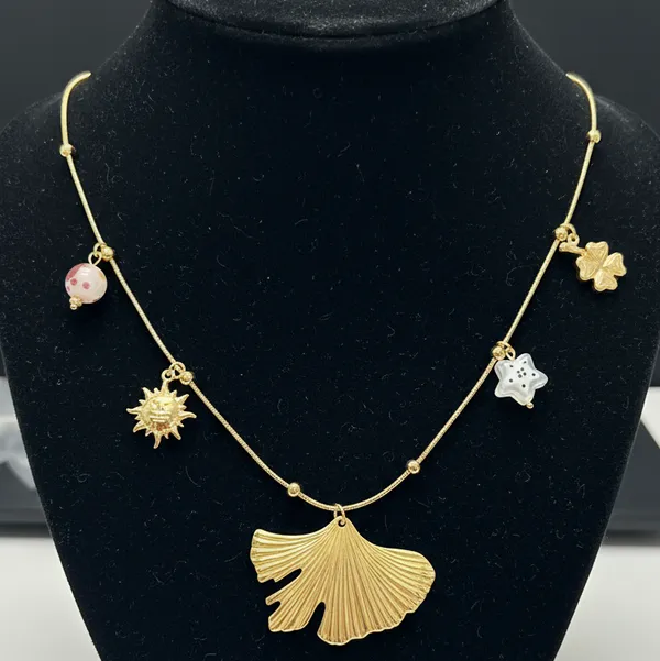 Golden_Luxe_Ginkgo_Charm_Necklace