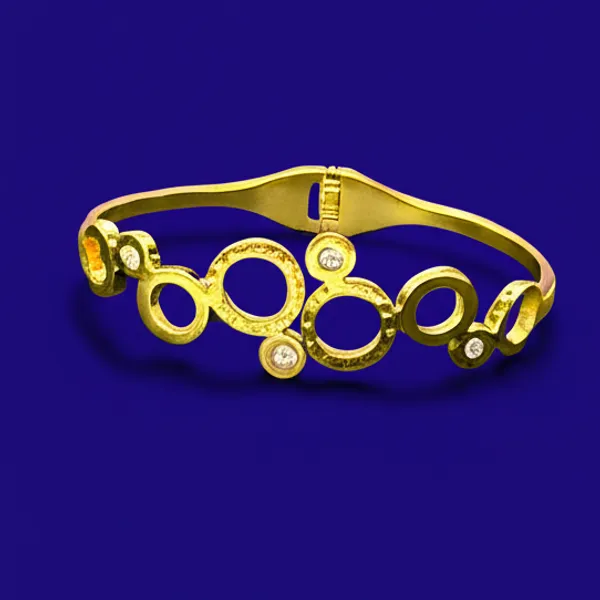 Gold-Plated_Elegant_Circular_Design_Bracelet