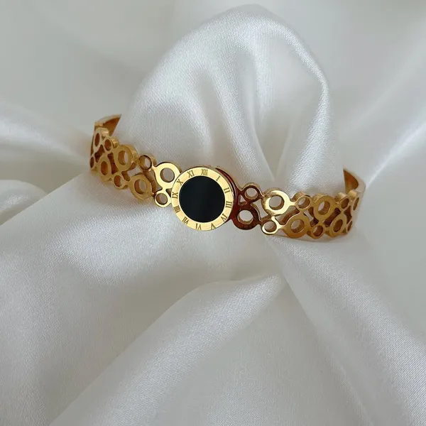 Anti-Tarnish_Black_Dial_Motif_Openwork_Cuff_Bracelet_Gold_Finish