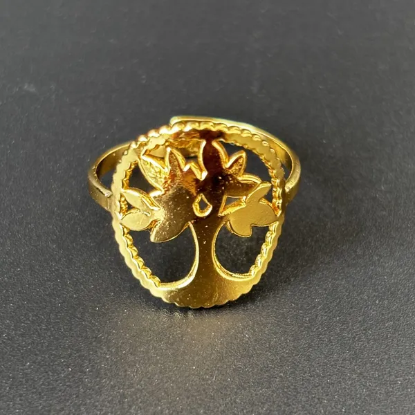 Golden_Bold_Textured_Anti-Tarnish_Statement_Ring