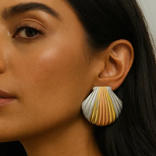Tri-Tone_Shell_Design_Stud_Earrings