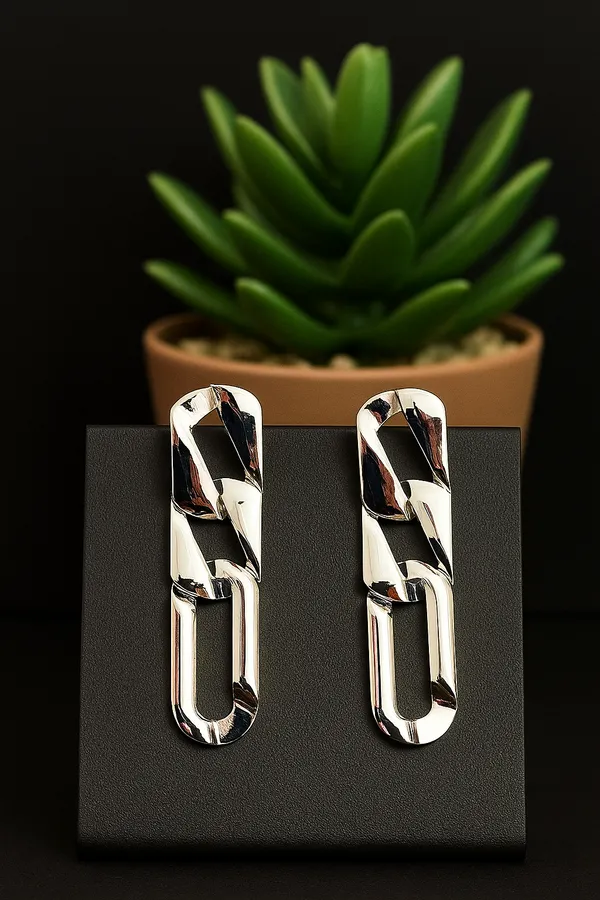 Anti-Tarnish_Polished_Chain-Link_Statement_Earrings_Silver_Finish