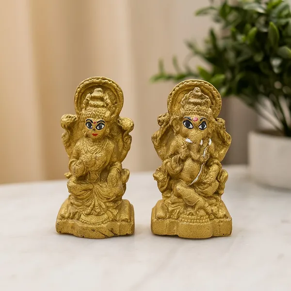 DIVYA_MURTI_LAXMI_GANESH_“Sacred._Sustainable._Shubham.”_(Set_Of_2)_"_Pnachgavya_+_Seeds_"
