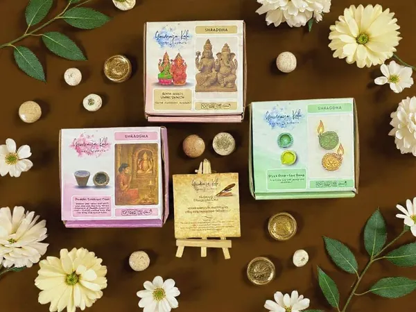 Spiritual_Gift_Box.______Divya_Murti_|__Colourful_Diyas_|__Sambrani_Cups