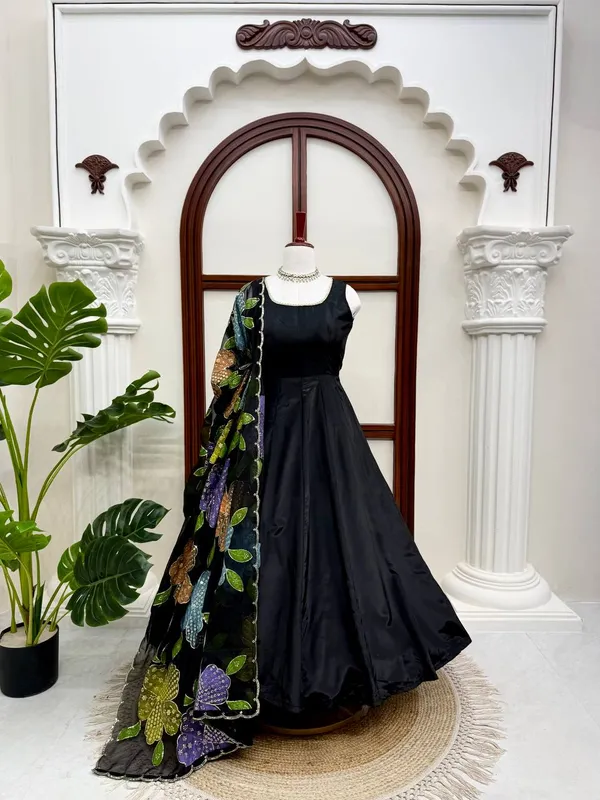 Black_Designer_Anarkali_Dress_Women