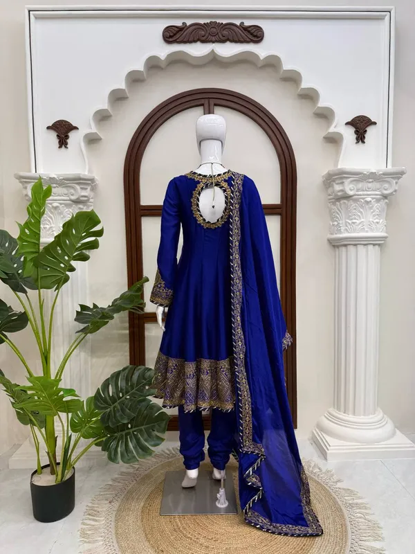 Chinon_Anarkali_Churidar_Set