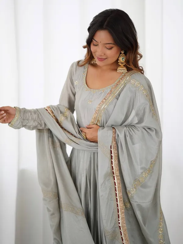 Chinon_Inner_Silver_Women_Set