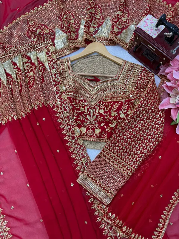 Faux_Georgette_Sequin_Saree_Blouse_Dupatta_Set