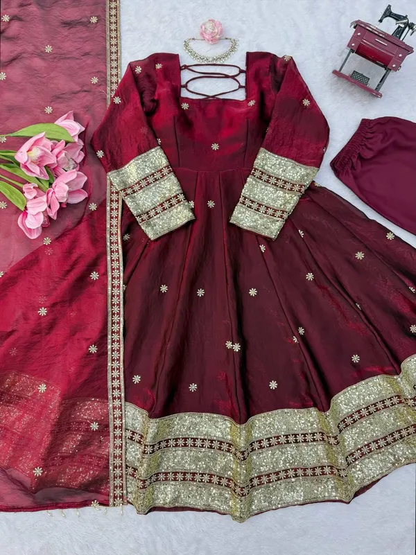Fendy_Silk_Gown_Set_Maroon