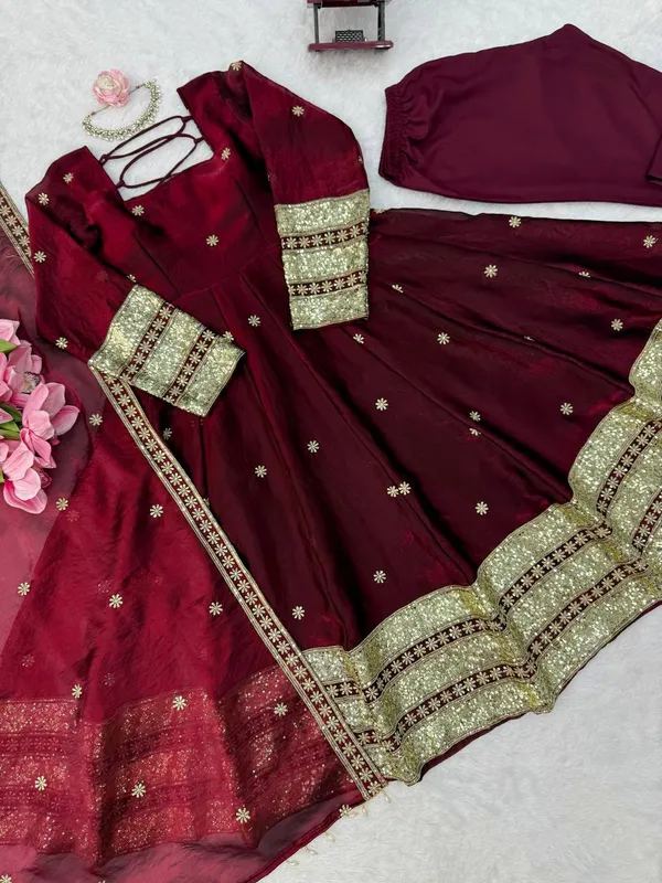 Fendy_Silk_Gown_Set_Maroon