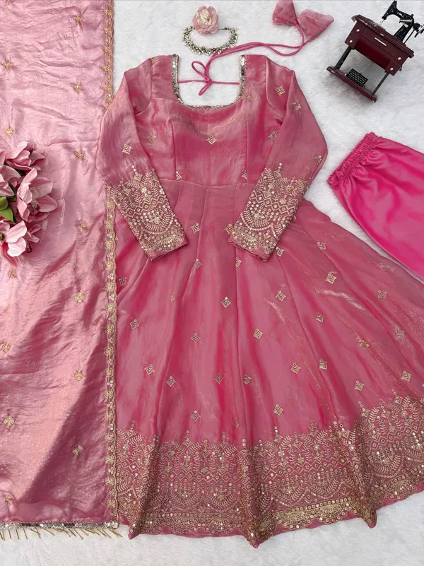 Fendy_Silk_Gown_Set_Pink