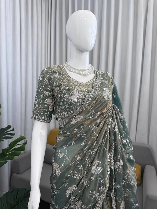 Fendy_Silk_Heavy_Beds_Work_Saree_Grey