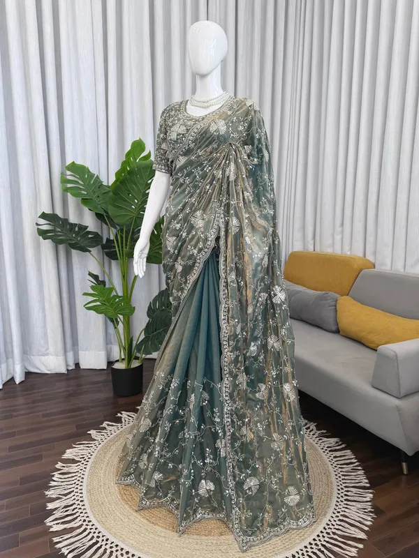 Fendy_Silk_Heavy_Beds_Work_Saree_Grey