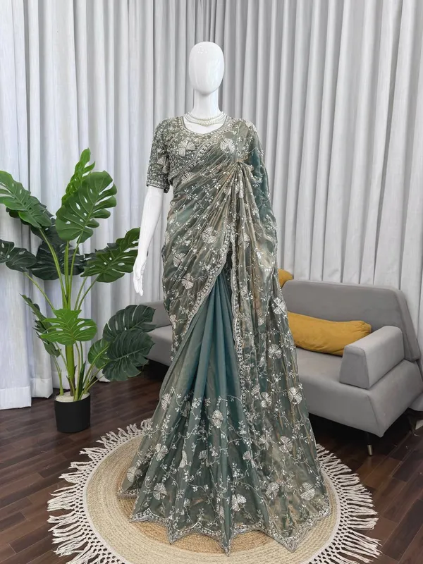 Fendy_Silk_Heavy_Beds_Work_Saree_Grey