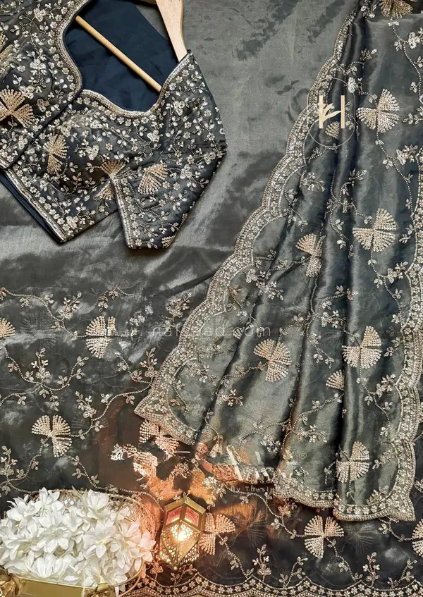 Fendy_Silk_Heavy_Beds_Work_Saree_Grey
