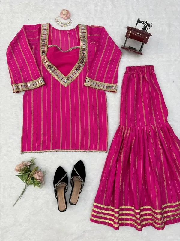 Gold_Zari_Pink