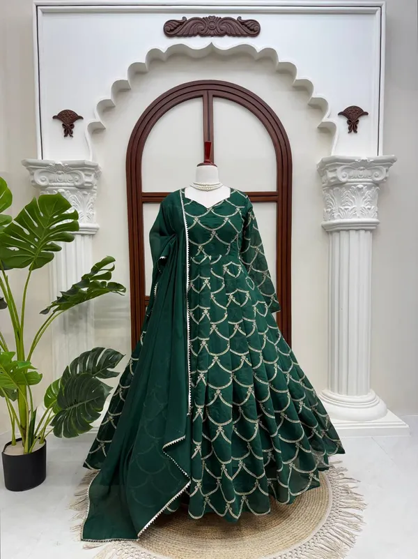 Green_Mal_Chanderi_Designer_Gown_Set