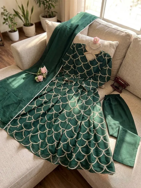 Green_Mal_Chanderi_Designer_Gown_Set