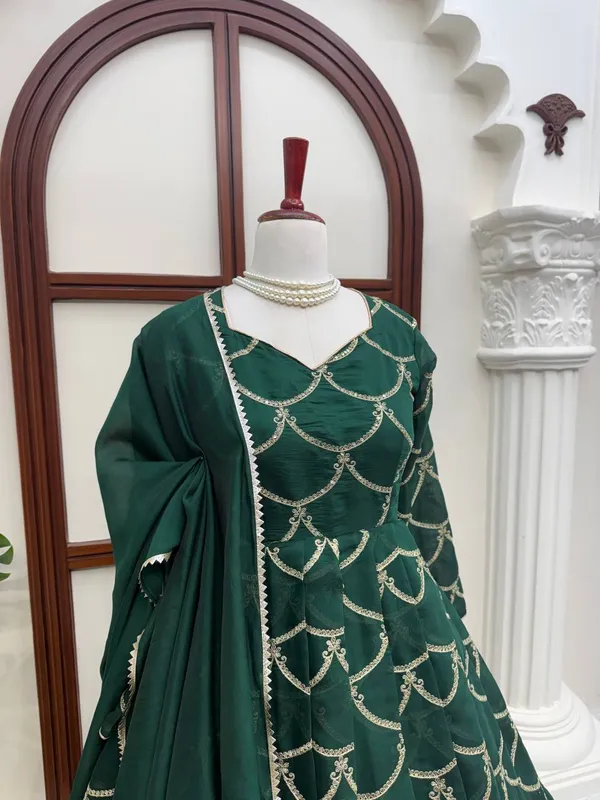Green_Mal_Chanderi_Designer_Gown_Set