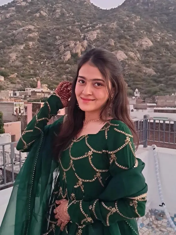Green_Mal_Chanderi_Designer_Gown_Set