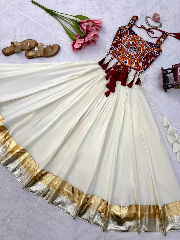 Havy_Reyon_White_Lehenga_Set